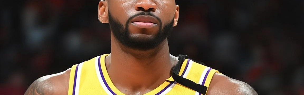 NBA四方交易大揭秘：湖人、火箭、独行侠总经理智慧布局